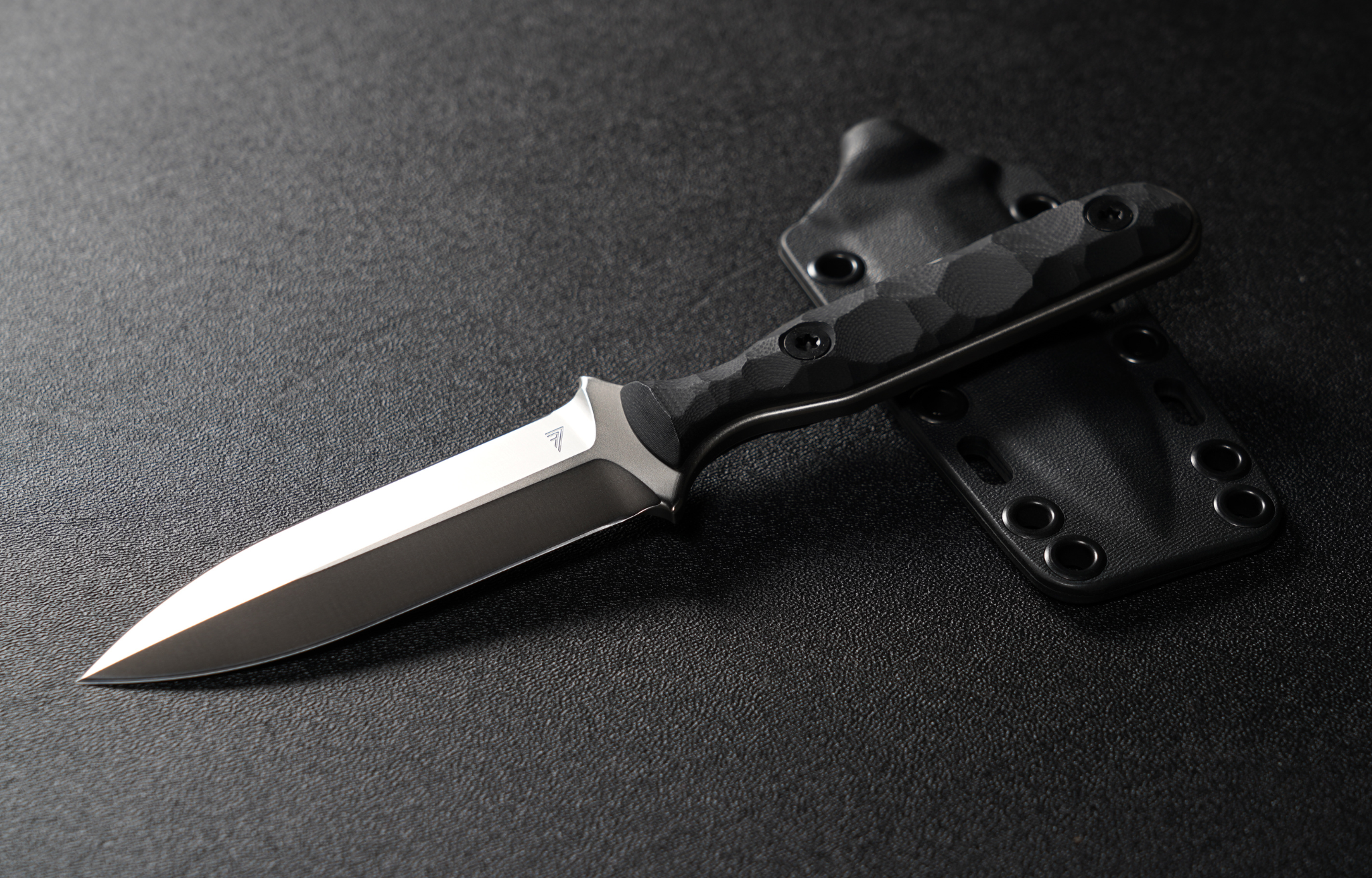 Dagger (Polished & Black)